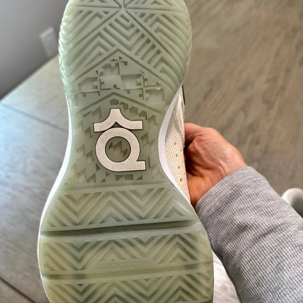 Nike KD Trey 5 Basketball Shoes Size 9.5 Cream Black - Picture 11 of 11